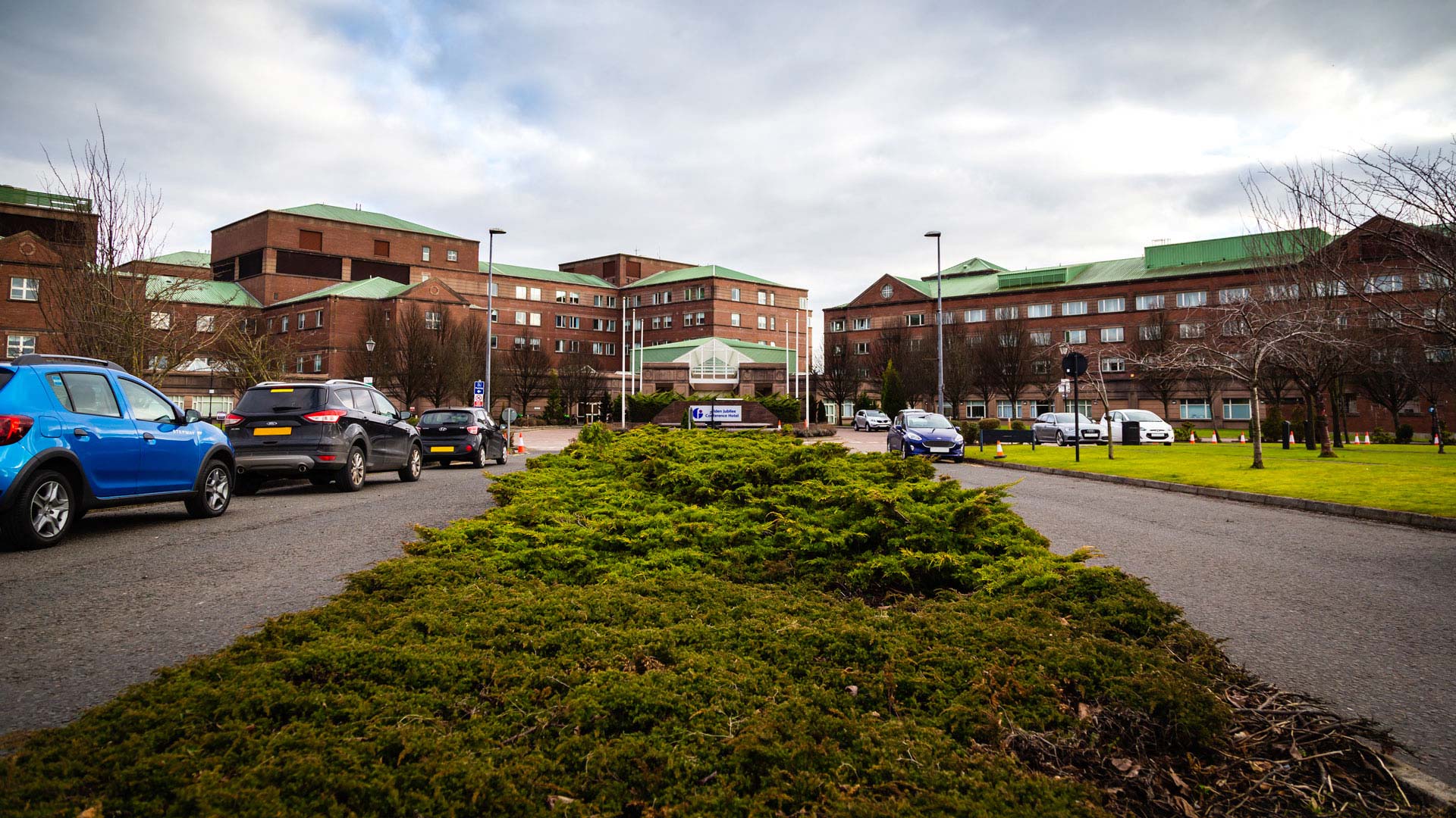 Golden Jubilee Hospital , Clydeside Glasgow
